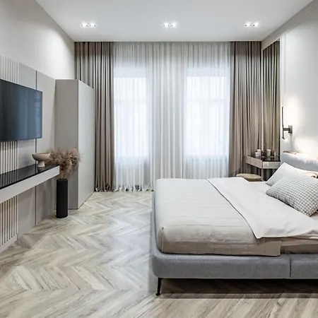 Apartment On Kulisha 28 *