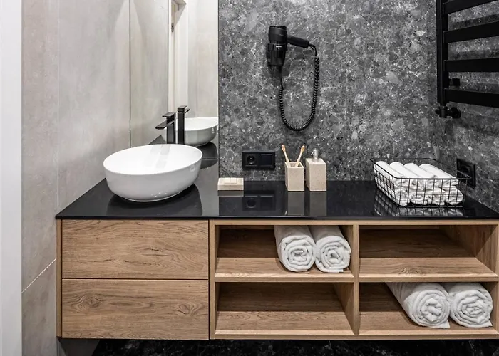 아파트 On Kulisha 28 리비프